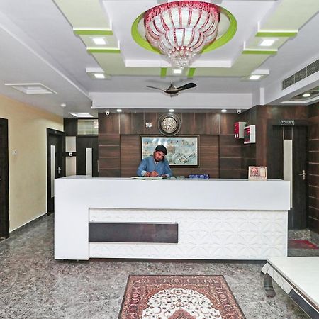 Oyo 15169 Hotel Rk Inn Lucknow Exteriör bild