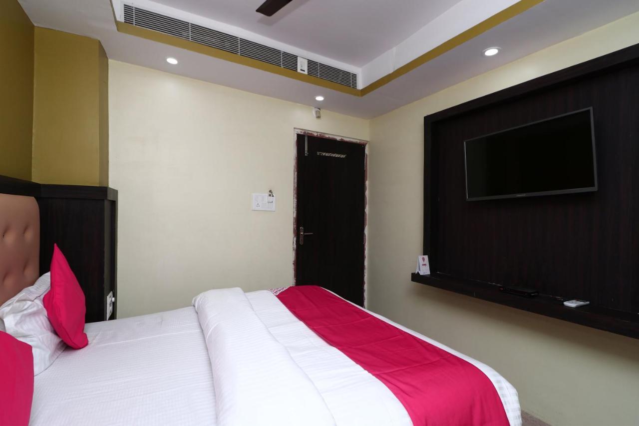 Oyo 15169 Hotel Rk Inn Lucknow Exteriör bild