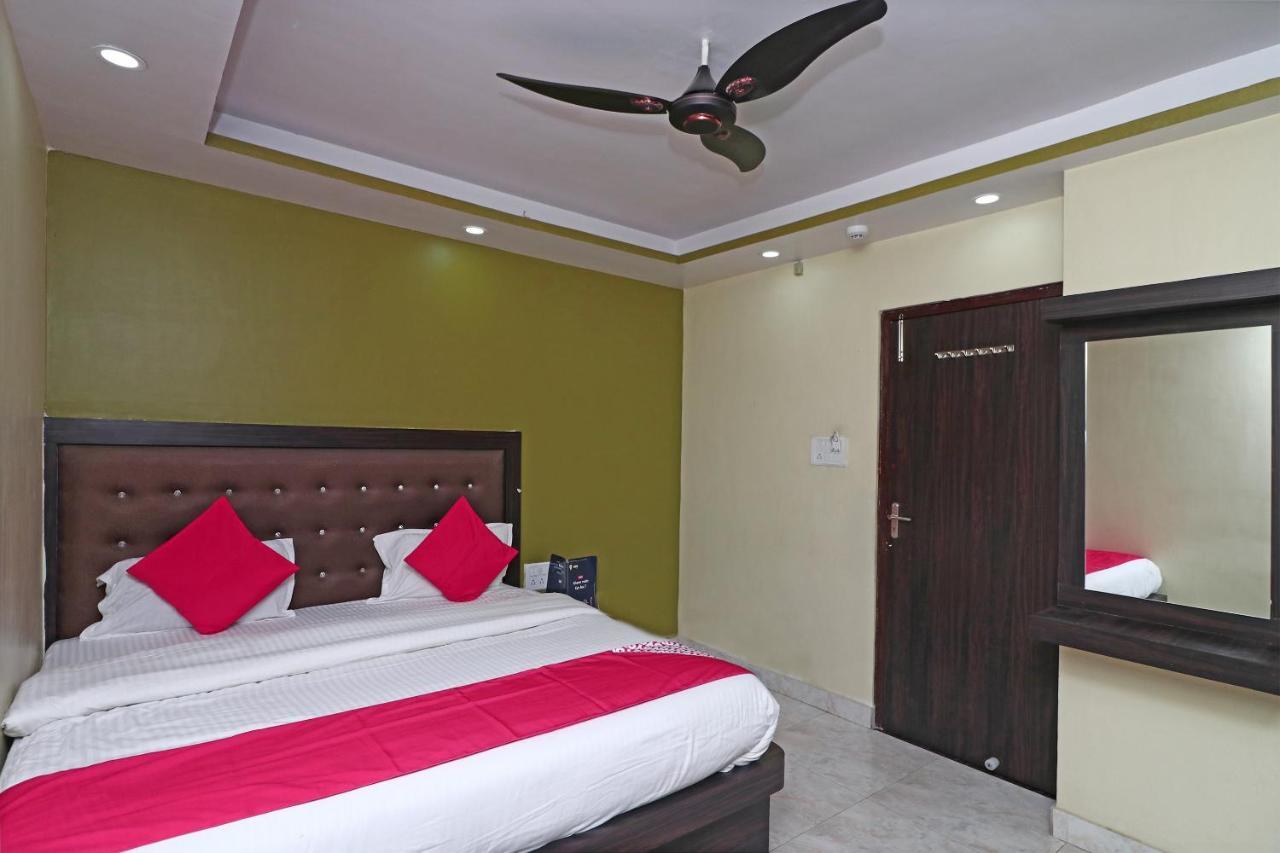 Oyo 15169 Hotel Rk Inn Lucknow Exteriör bild
