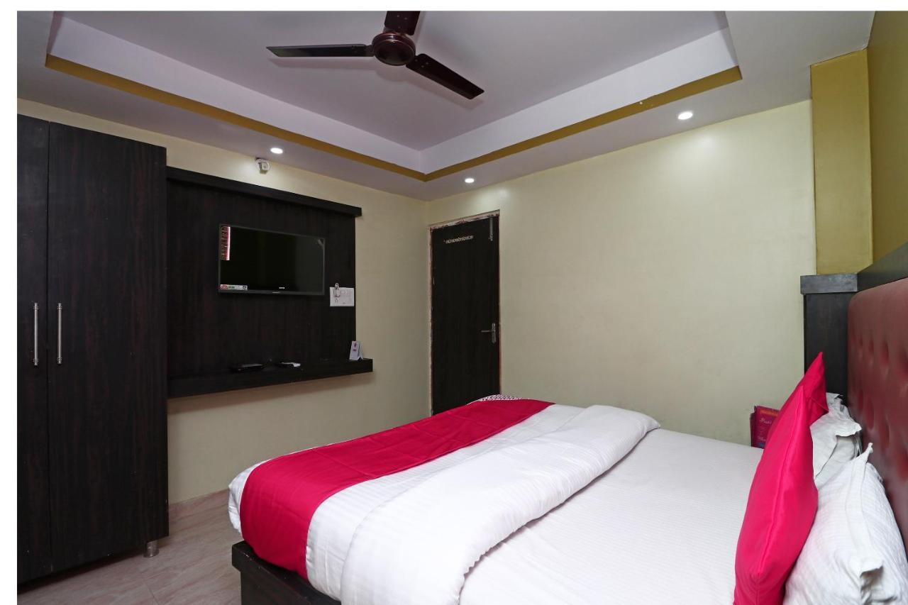 Oyo 15169 Hotel Rk Inn Lucknow Exteriör bild