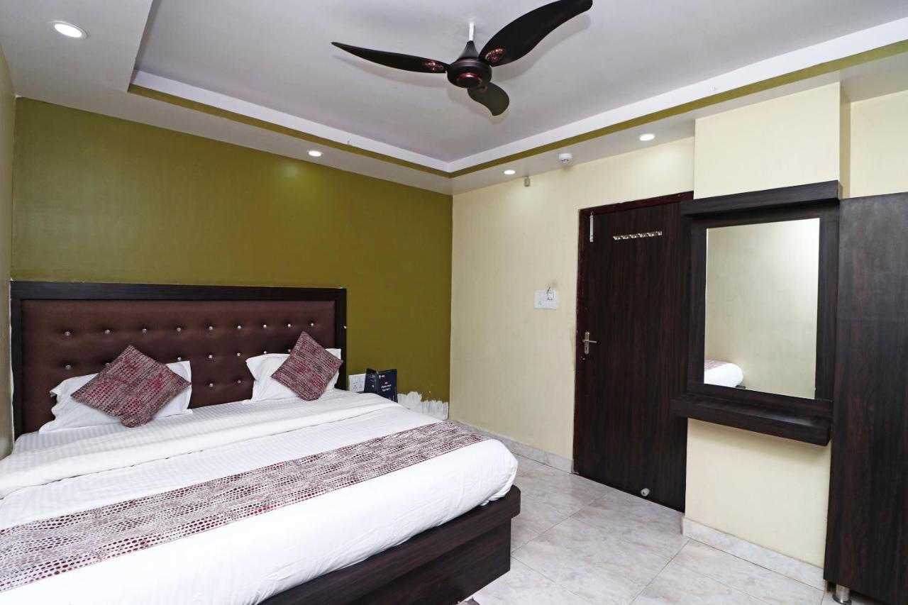 Oyo 15169 Hotel Rk Inn Lucknow Exteriör bild
