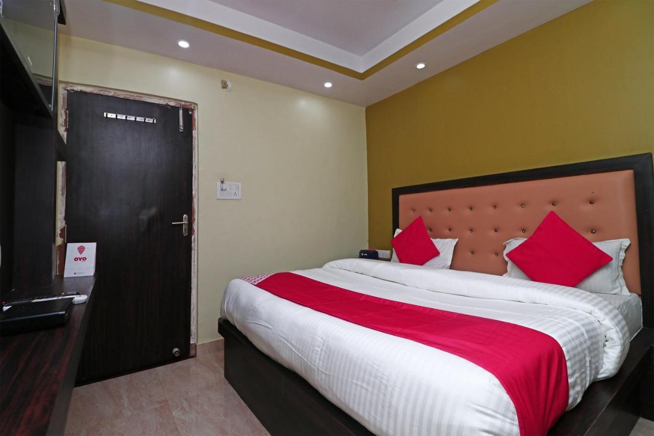 Oyo 15169 Hotel Rk Inn Lucknow Exteriör bild