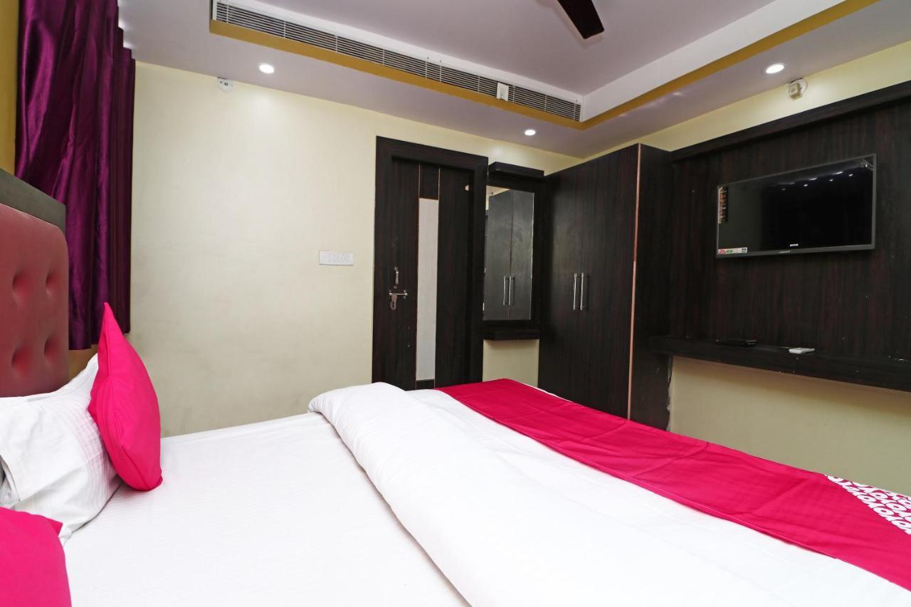 Oyo 15169 Hotel Rk Inn Lucknow Exteriör bild