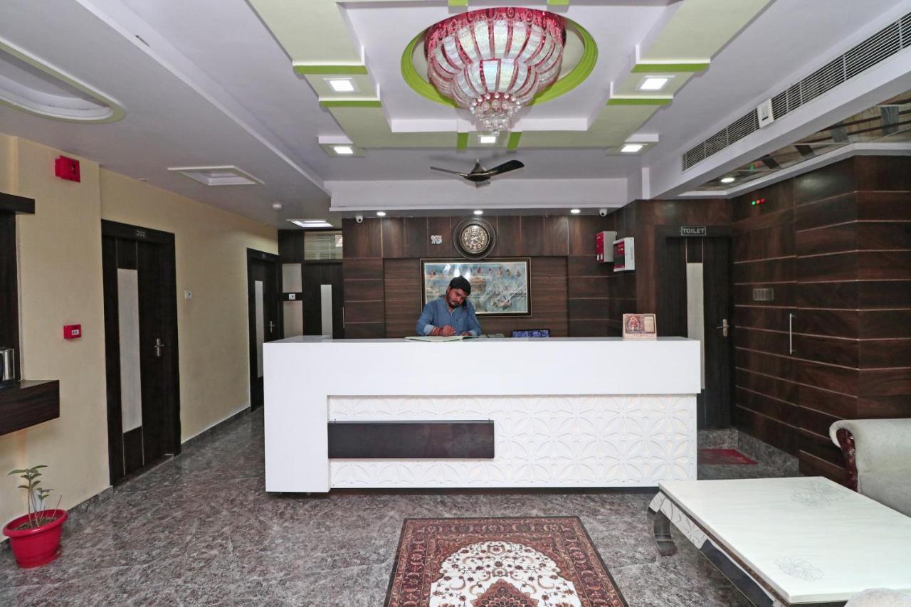 Oyo 15169 Hotel Rk Inn Lucknow Exteriör bild