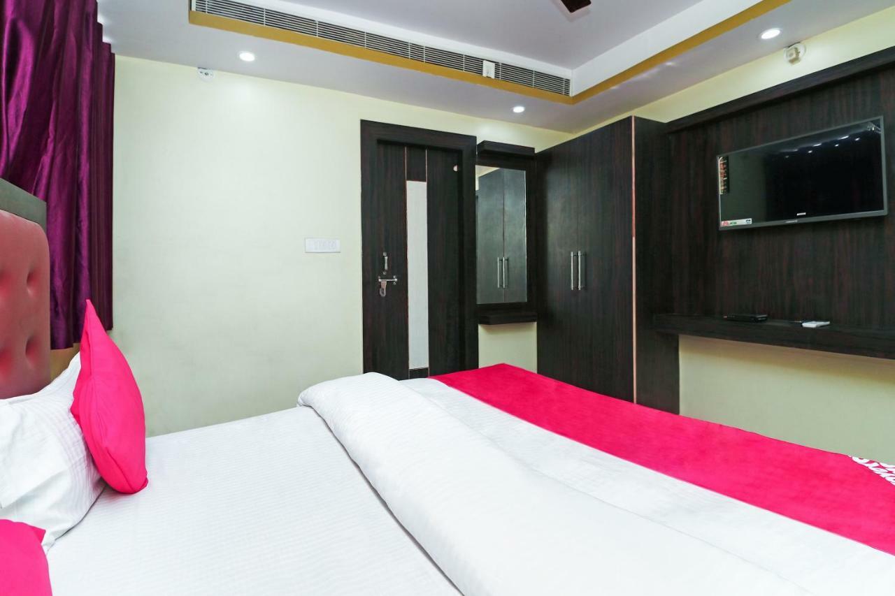 Oyo 15169 Hotel Rk Inn Lucknow Exteriör bild
