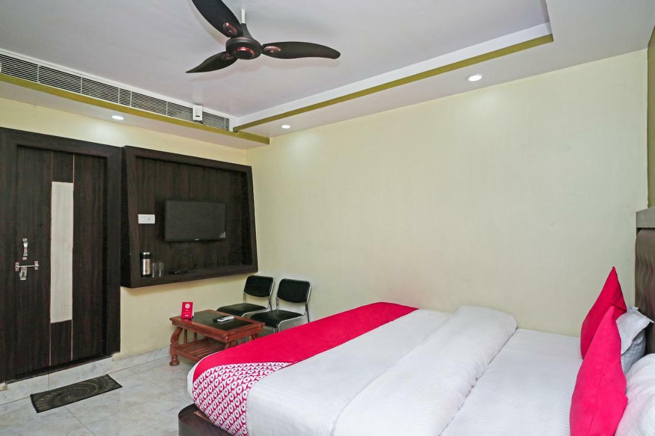 Oyo 15169 Hotel Rk Inn Lucknow Exteriör bild