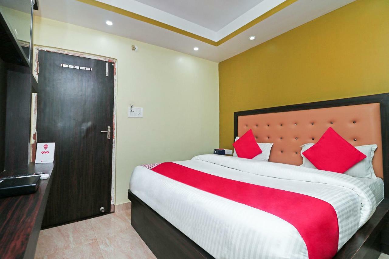 Oyo 15169 Hotel Rk Inn Lucknow Exteriör bild