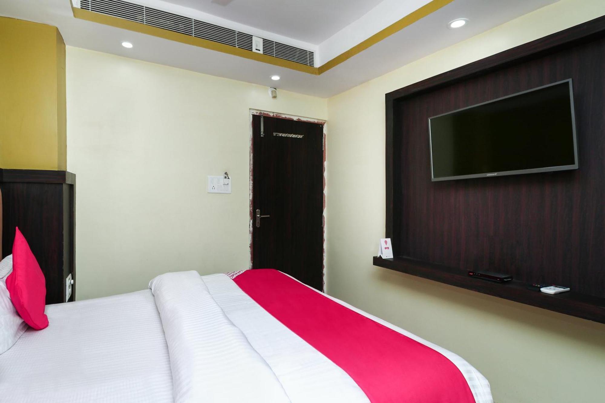 Oyo 15169 Hotel Rk Inn Lucknow Exteriör bild