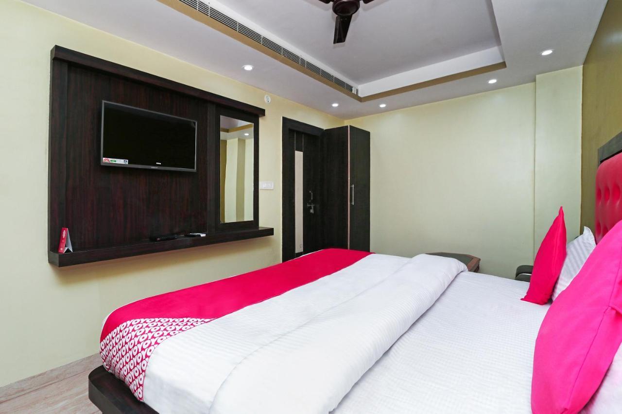 Oyo 15169 Hotel Rk Inn Lucknow Exteriör bild